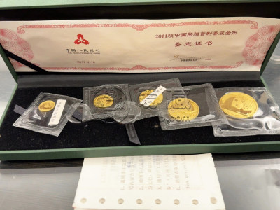 熊猫金币回收交易中心 熊猫金币多少钱一套
