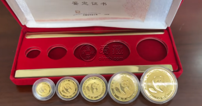 1998年熊貓金幣回收價(jià)目表     1998年熊貓金幣套裝最新價(jià)
