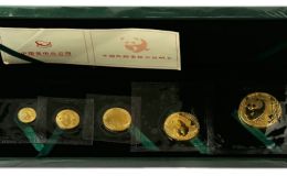 2001年熊猫金币套装回收价  2001年熊猫金币值多少钱