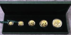 2005年熊猫金币价目表   2005年熊猫金币套装值多少钱
