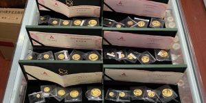 熊猫金币套装现在市场价  熊猫金币市场价格与收藏价值