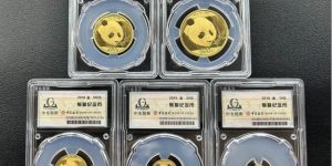 2018年熊猫金币回收价目表   2018年熊猫金币套装回收价格