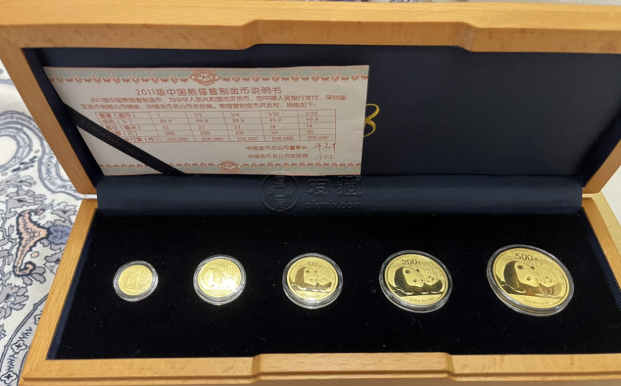 2011年的熊貓金幣套裝回收價   2011熊貓金幣值多少錢