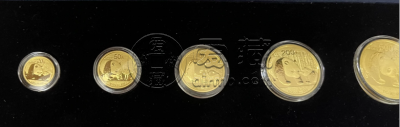 2011年的熊猫金币套装回收价   2011熊猫金币值多少钱