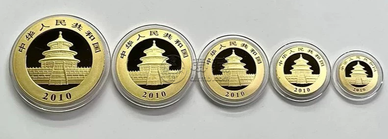 2010熊貓金幣回收報價表  2010年熊貓金幣套裝值多少錢