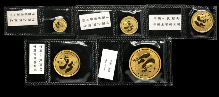 2000年熊猫金币套装价格    2000年熊猫金币值多少钱