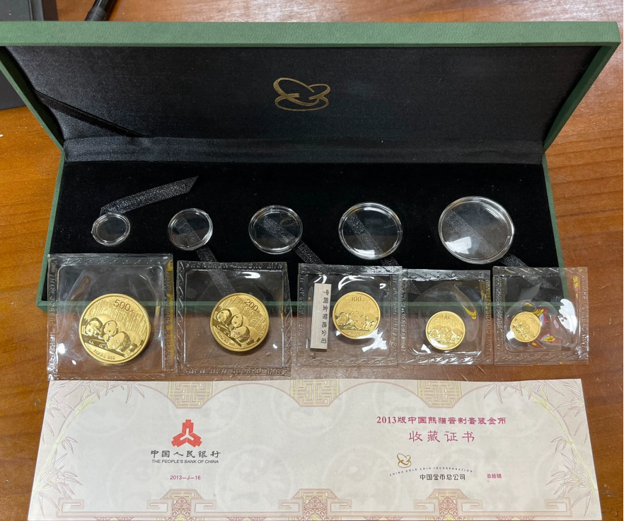 熊猫金币套装现在市场价   2025哪里回收熊猫金币