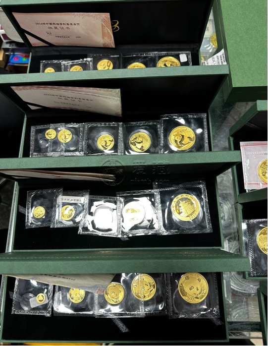 纪念金币回收价格表2017   哪里回收熊猫金币