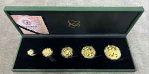 熊猫金币套装一套多少钱  熊猫金币最新回收价格表