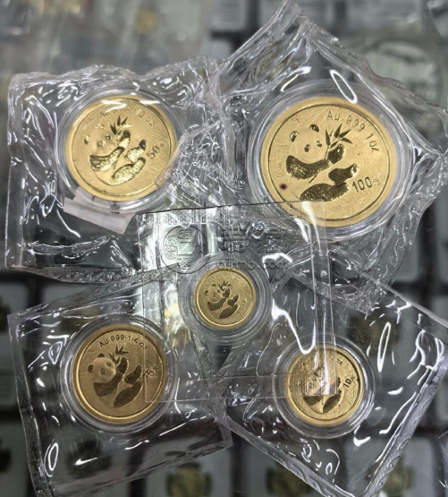 2000年熊猫金币回收价格以及收藏价值