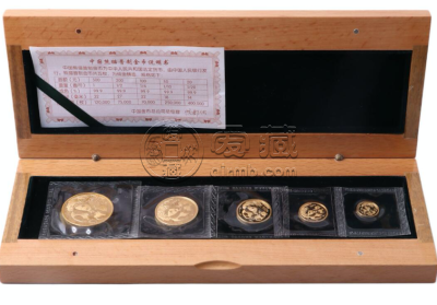 2006年熊猫金币回收价格一览：2006年熊猫金币套装收藏价值