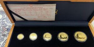 2011年熊猫金币回收价格   2011年熊猫金币套装回收价值