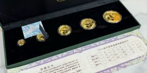 一套2016熊猫金币回收价目表    2016年熊猫金币哪里回收
