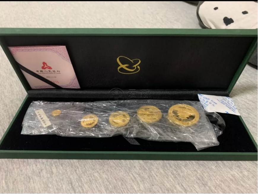 熊猫金币回收价格  上门回收熊猫金币