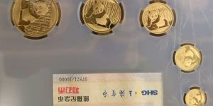 2015年熊猫金币回收价格一览  2015年熊猫金币套装收藏价值