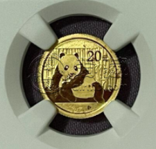 2015年熊猫金币回收价格一览：2015年熊猫金币套装收藏价值