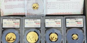 2015年一套熊貓金幣回收價(jià)格及收藏價(jià)值