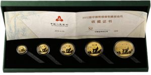 2012熊猫金币套装市场价  2012年一套五枚熊猫金币多少钱