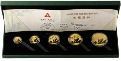 2012熊猫金币套装市场价  2012年一套五枚熊猫金币多少钱