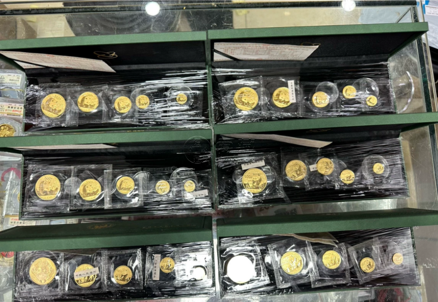 熊貓金幣套裝回收價目表   熊貓金幣哪里回收