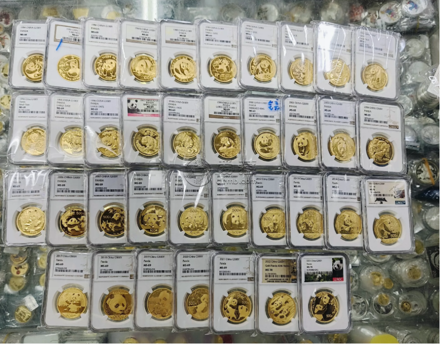 歷年熊貓金幣升值表   熊貓金幣值多少錢
