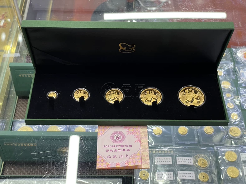 歷年熊貓金幣升值表   熊貓金幣值多少錢