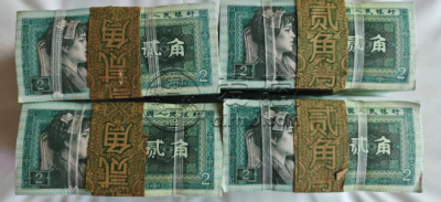 2002年熊猫金币回收价格及收藏价值