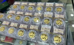熊猫金币市场回收价格表  2025熊猫金币回收价
