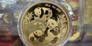 2025年500元熊猫金币回收价目表 | 最新行情+避坑指南