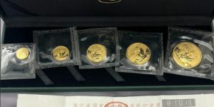 熊猫金币回收价 熊猫金币一套回收价目表