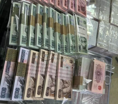 熊猫银币回收价目表  一套熊猫金币回收价格