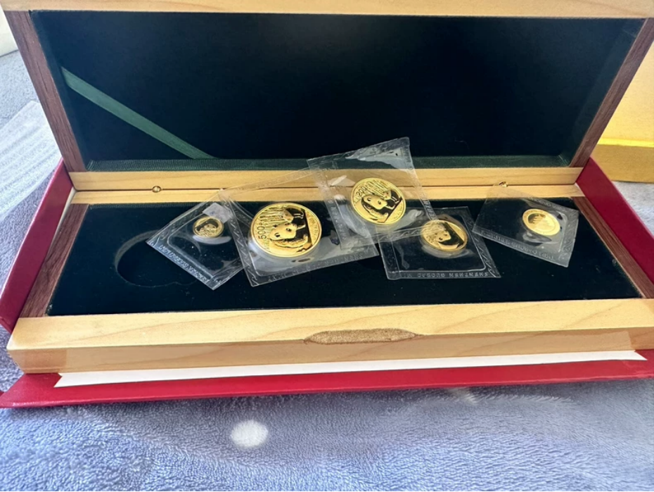 熊猫金币一套回收价目表     熊猫金币最新市场价格