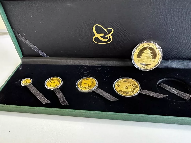 2018年熊猫金币回收价目表   2018年熊猫金币一套值多少钱