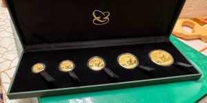 2012熊猫金币一套回收价目表   2012熊猫金币现值价格