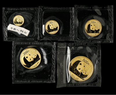 2011熊猫金币套装现价    2011年熊猫金币一套价值多少钱