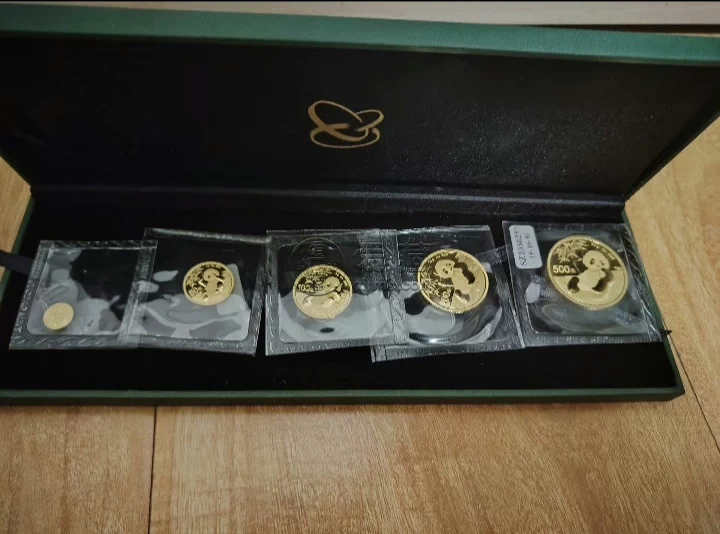 2020熊猫金币回收价目表 2020年熊猫金币套装价格 2020熊猫金币回收价目表 2020年熊猫金币套装价格