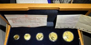 熊猫金币2011年5枚回收  2011年熊猫金币套装市场价格
