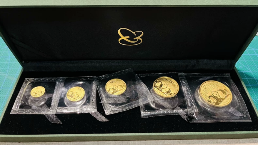 2013年熊猫金币现值多少钱    2013年熊猫金币五枚套装收藏价值