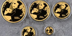 2023年熊猫金币回收电话    2023年熊猫金币套装价格