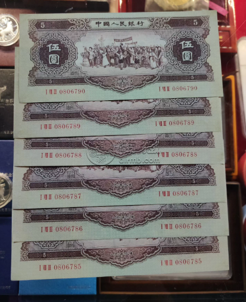 黄五元价格   1956年5元值多少钱