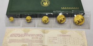 2013年熊猫金币价格  2013年熊猫金币值多少钱