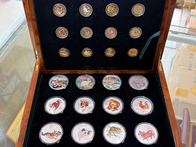 生肖金银币最新价格 哪里回收生肖金银币