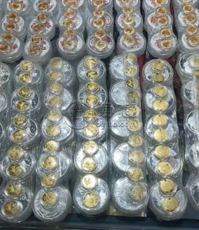 阿拉尔回收金银币电话 阿拉尔上门回收金银币