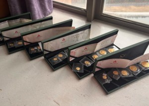 1990年12盎司熊猫银币回收价格及渠道