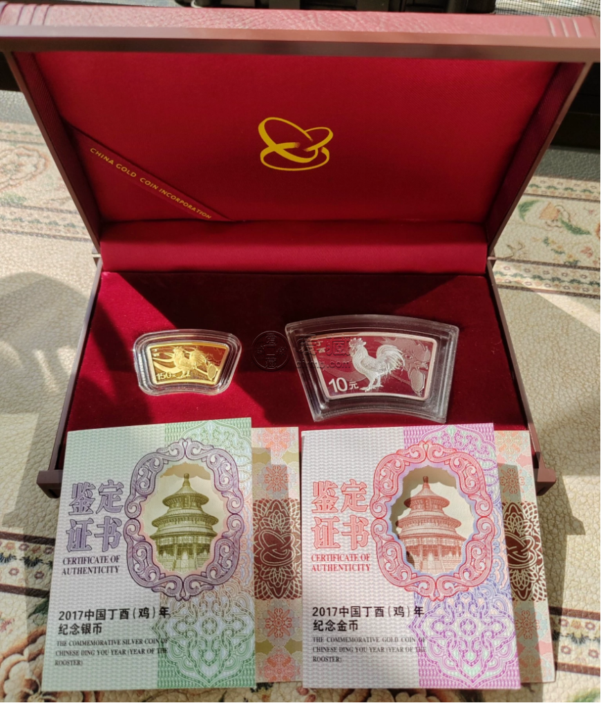 2017鸡年生肖金银币回收电话 2017鸡年生肖金银币回收渠道