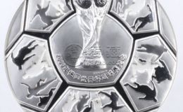 2005年1公斤德国世界杯足球赛彩银币回收价格 2005年1公斤德国世界杯足球赛彩银币回收电话