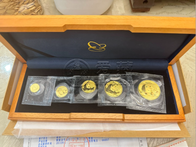 2011年熊猫金币回收价目表 哪里回收2011年熊猫金币 2011年熊猫金币回收价目表 哪里回收2011年熊猫金币