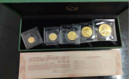 2014年熊猫金币回收价目表  熊猫金币哪里回收