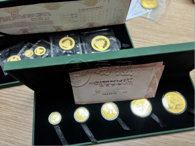 2014年熊猫金币回收价目表  熊猫金币哪里回收