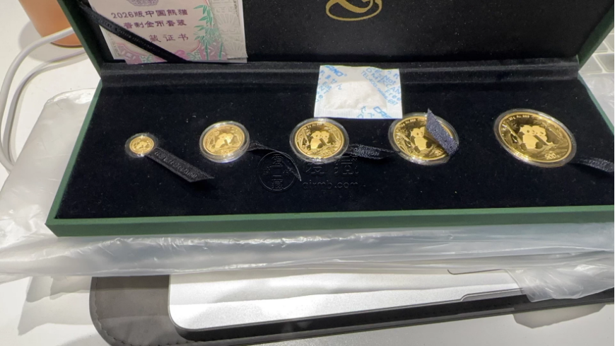 2016年熊猫金币回收价目表 熊猫金币回收电话